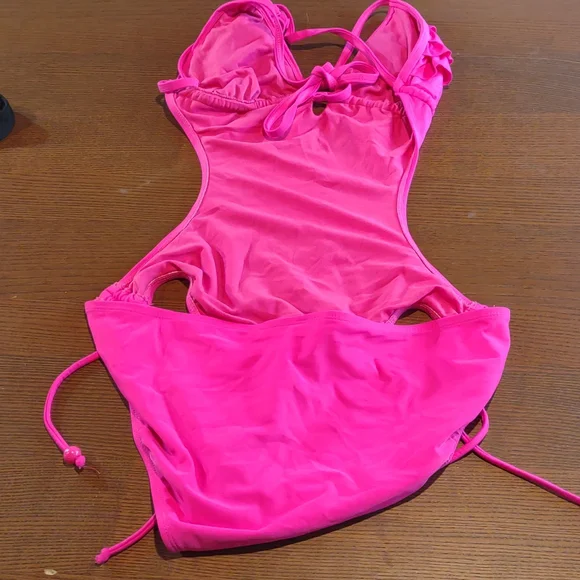 Very impressive One Piece Swimsuit Size L. 11/13 - Picture 4 of 5